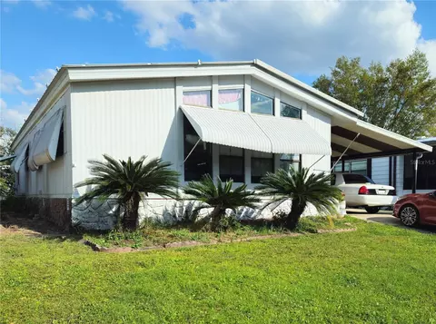 121 Maple Dr, Debary, FL 32713
