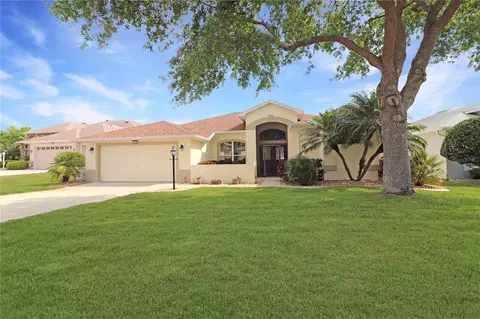 27024 Old English Ct, Leesburg, FL 34748