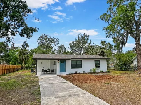 412 Sunny Ct, Fruitland Park, FL 34731