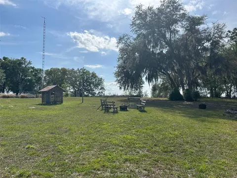 811 Plum Nearly Ln, Lady Lake, FL 32159