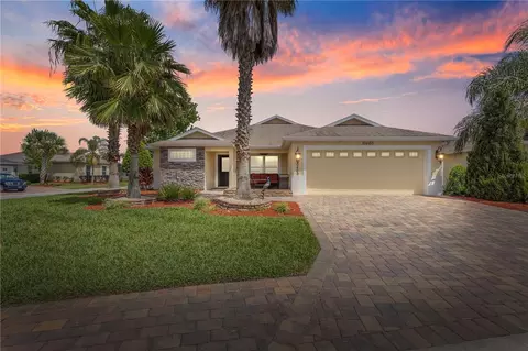 10460 Silver Maple Ave, Oxford, FL 34484