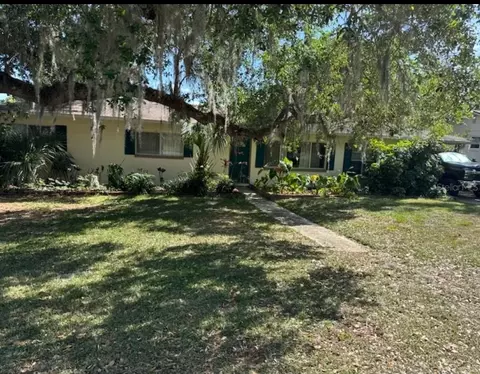 755 Pine Ln, Clermont, FL 34711