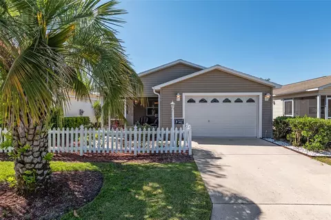 992 Pinewood Pl, The Villages, FL 32162