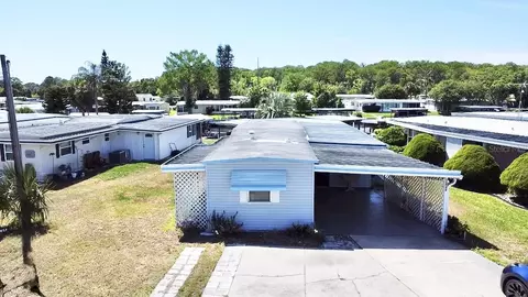 11545 Hickory Ln, Tavares, FL 32778