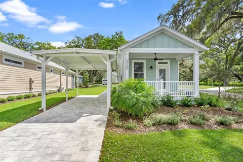 12129 Grand Oak Ln, Oxford, FL 34484