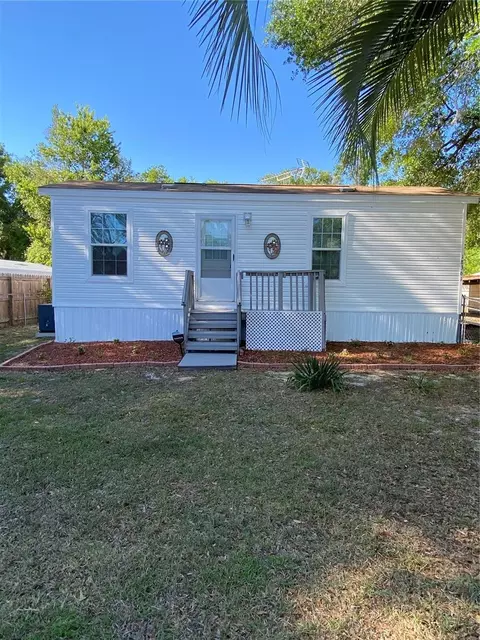 18361 SE 52nd Pl, Ocklawaha, FL 32179