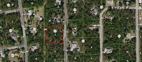 4464 W Horseshoe Dr, Beverly Hills, FL 34465