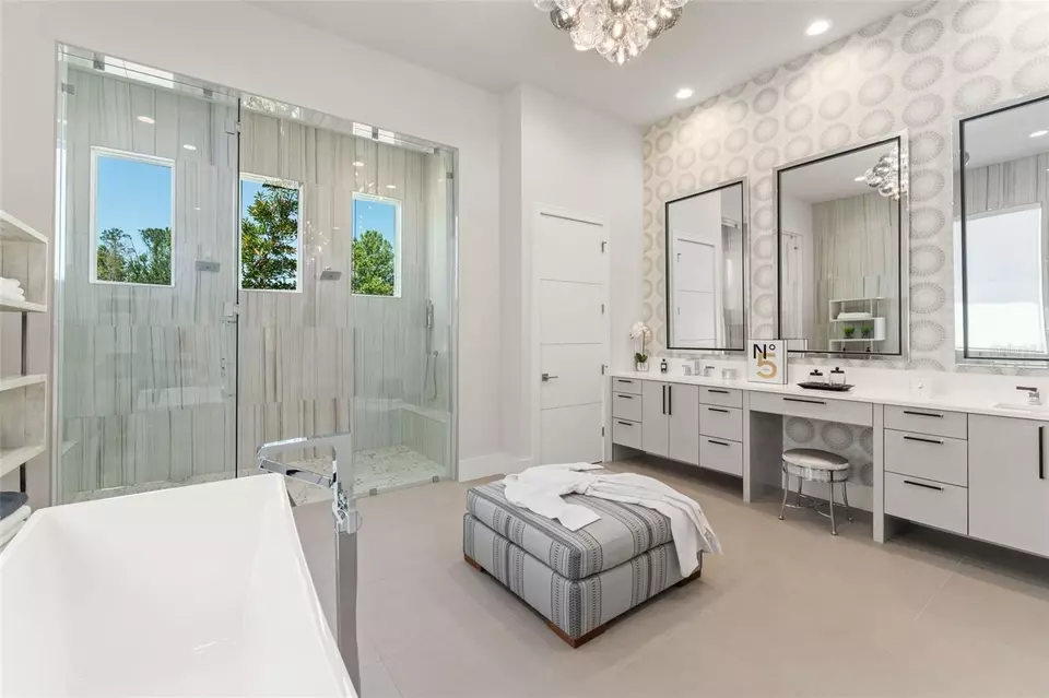 Bath - 15500 Pendio Dr, Montverde, FL 34756 photo 4 of 11