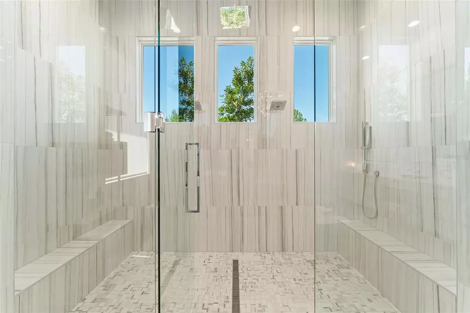 Bath - 15500 Pendio Dr, Montverde, FL 34756 photo 7 of 11