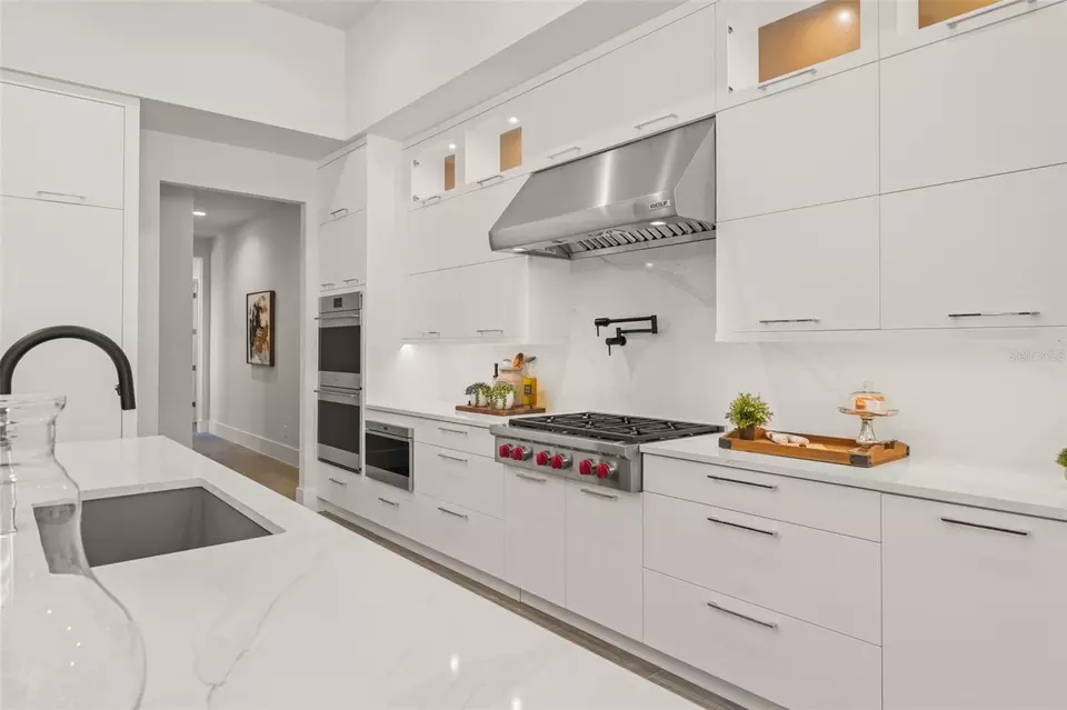 Kitchen - 15500 Pendio Dr, Montverde, FL 34756 photo 5 of 9