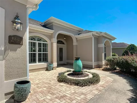 1842 Lake Ridge Dr, The Villages, FL 32162
