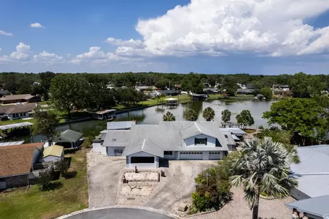 5339 Kings Ct, Fruitland Park, FL 34731