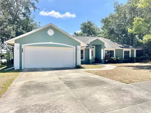 974 Forest Hill Dr, Minneola, FL 34715