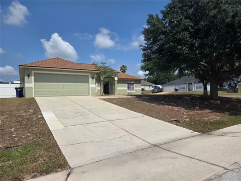 8025 Cardinal Winds Ln, Mascotte, FL 34753