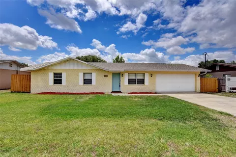 2833 Beal St, Deltona, FL 32738