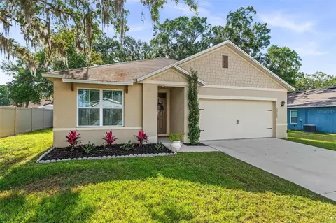 35107 Sweet Leaf Ln, Leesburg, FL 34788