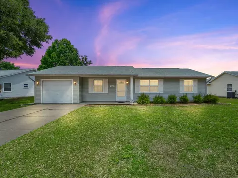 2242 Orkney Dr, Leesburg, FL 34788