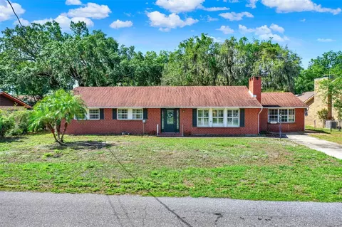 1007 N Shore Dr, Leesburg, FL 34748