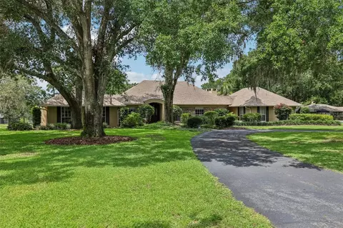 1930 Country Club Rd, Eustis, FL 32726