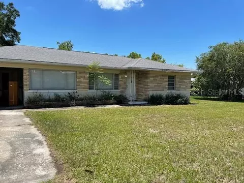 1022 E 3rd Ave, Mount Dora, FL 32757
