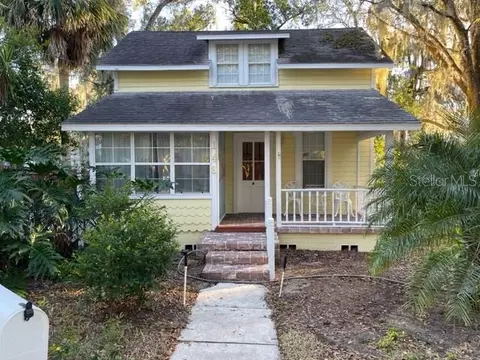 148 W 9th Ave, Mount Dora, FL 32757