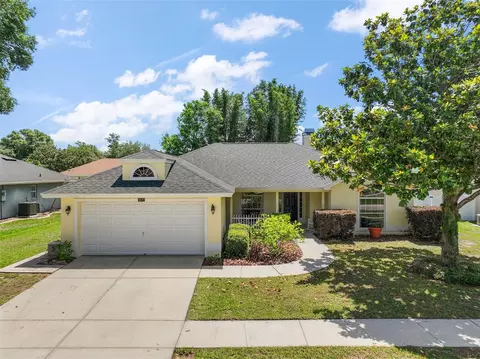 3677 Park Green Ct, Tavares, FL 32778