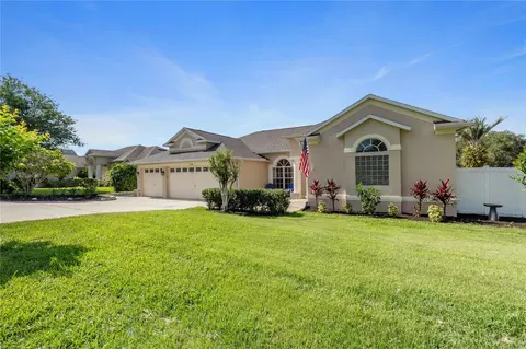 13100 Lakewind Dr, Clermont, FL 34711