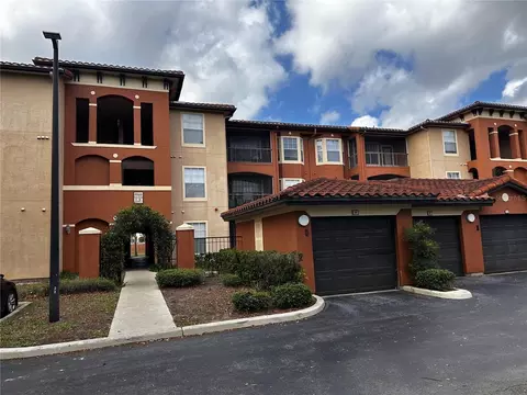 5560 Metrowest Blvd #3-204, Orlando, FL 32811