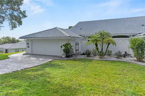 6048 Topsail Rd, Lady Lake, FL 32159