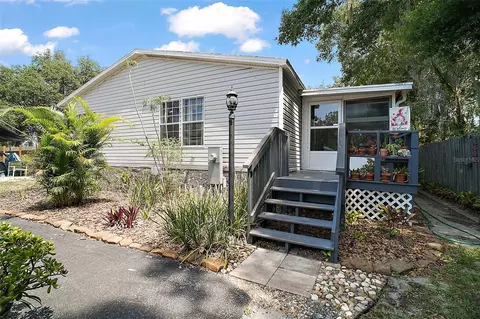13137 Kansas Ave, Astatula, FL 34705