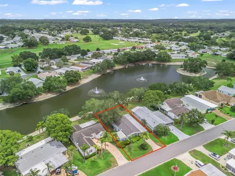 727 Turnberry Ln, The Villages, FL 32159