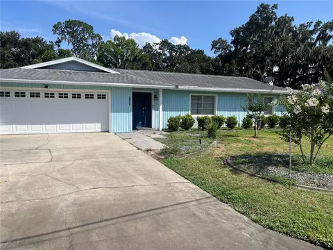 11812 Watts Ct, Tavares, FL 32778