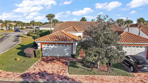 5046 Harbour Dr, Oxford, FL 34484