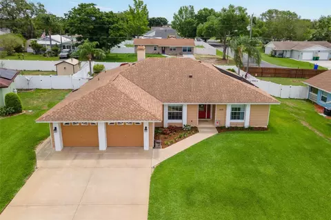 1414 Cove Pl, Tavares, FL 32778