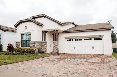 9219 Chandler Dr, Groveland, FL 34736