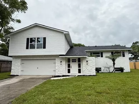 8203 Bluestar Cir, Orlando, FL 32819