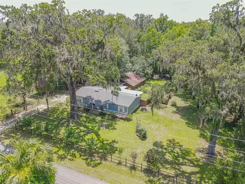 2634 Cr 416n, Lake Panasoffkee, FL 33538