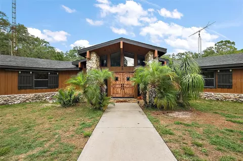 672 E Belt Ave, Bushnell, FL 33513