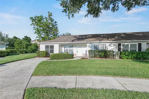 1726 Tropical Ct, Tavares, FL 32778