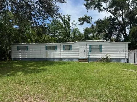 215 Longview Ave, Lady Lake, FL 32159