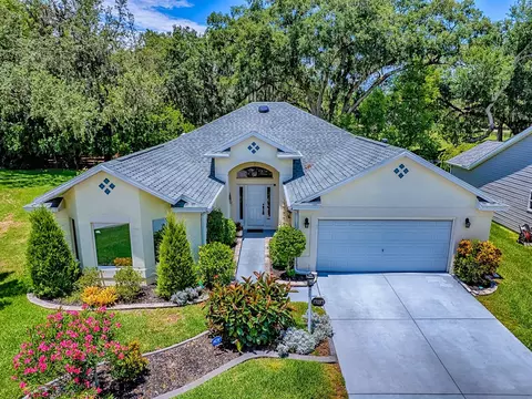 17037 SE 76th Creekside Cir, The Villages, FL 32162