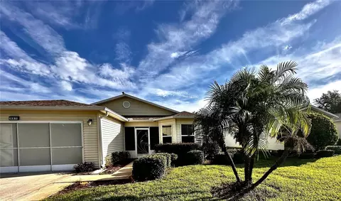 327 Bentwood Dr, Leesburg, FL 34748