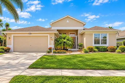 27328 Pine Straw Rd, Leesburg, FL 34748