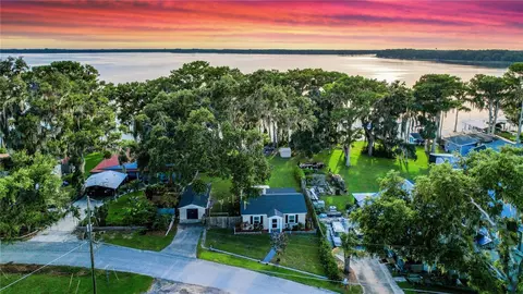 30523 Orange Dr, Leesburg, FL 34748