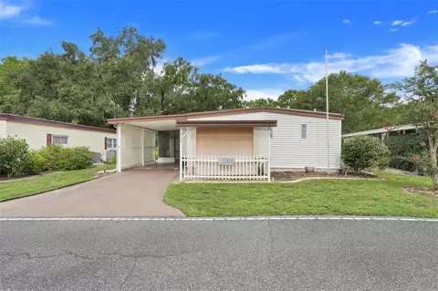 119 Royal Palm Dr, Leesburg, FL 34748