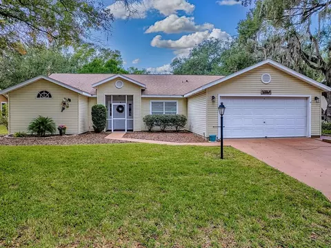 4300 Leafway Cir, Leesburg, FL 34748