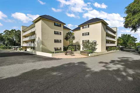 101 N Grandview St #103, Mount Dora, FL 32757