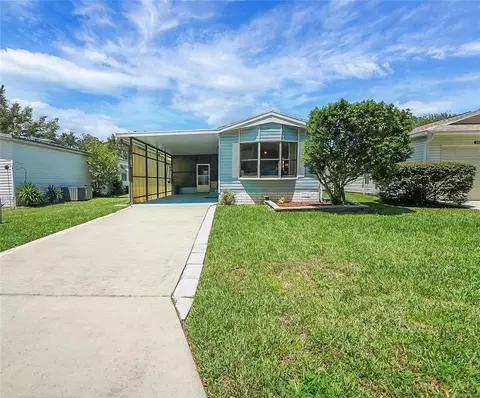 32339 Oak Park Dr, Leesburg, FL 34748