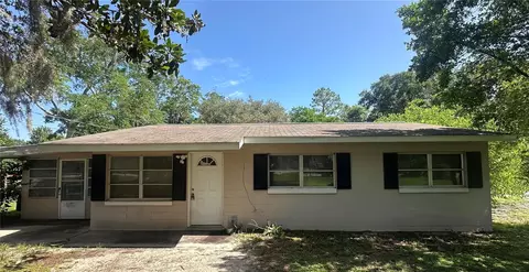 11651 Fairmont Ave, Leesburg, FL 34788