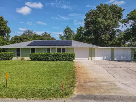 2450 W Lake Dr, Deland, FL 32724